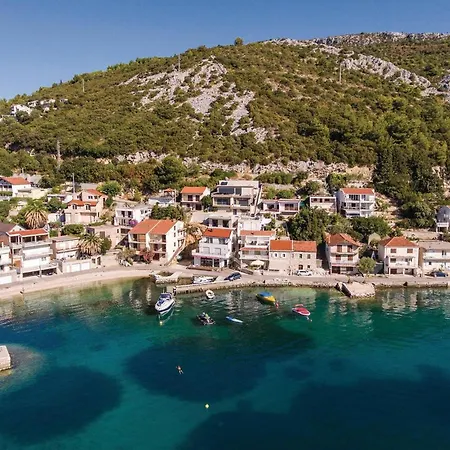 Lovely In With Wifi Apartament Duboka