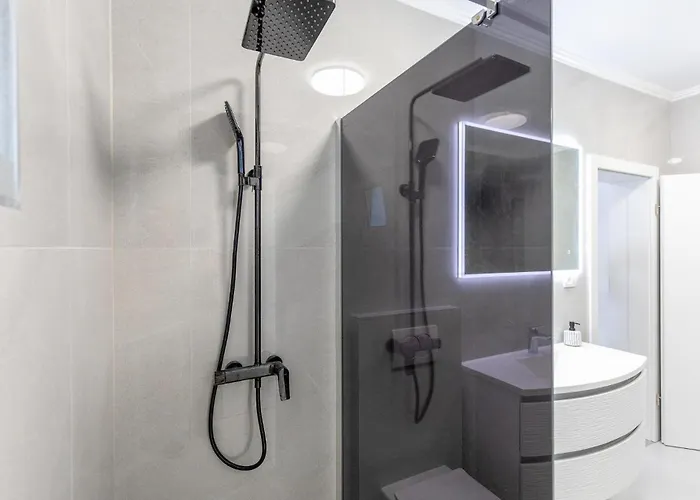 דירה Lovely In With Wifi Duboka