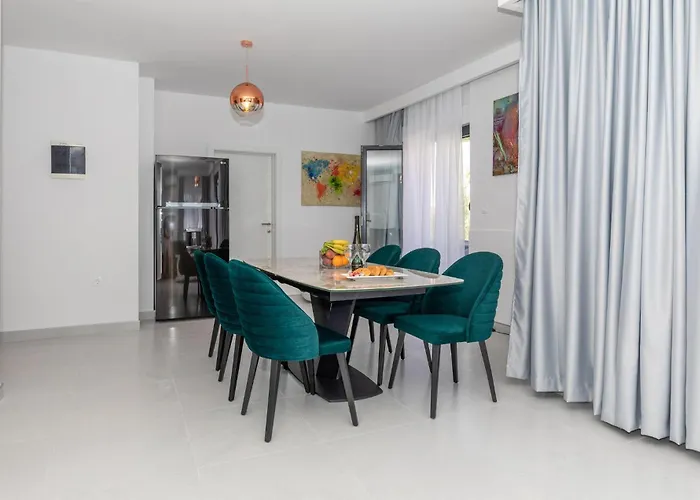 דירה Lovely In With Wifi Duboka