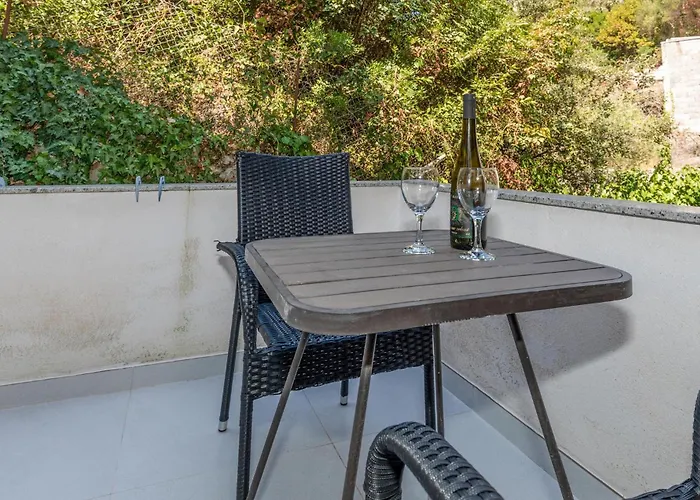 דירה Lovely In With Wifi Duboka