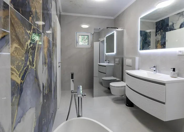 Lovely In With Wifi דירה Duboka